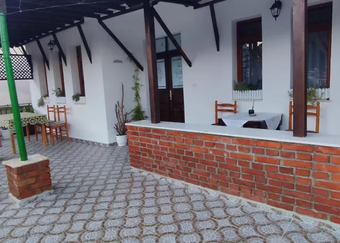 Guest House Baba Lluka